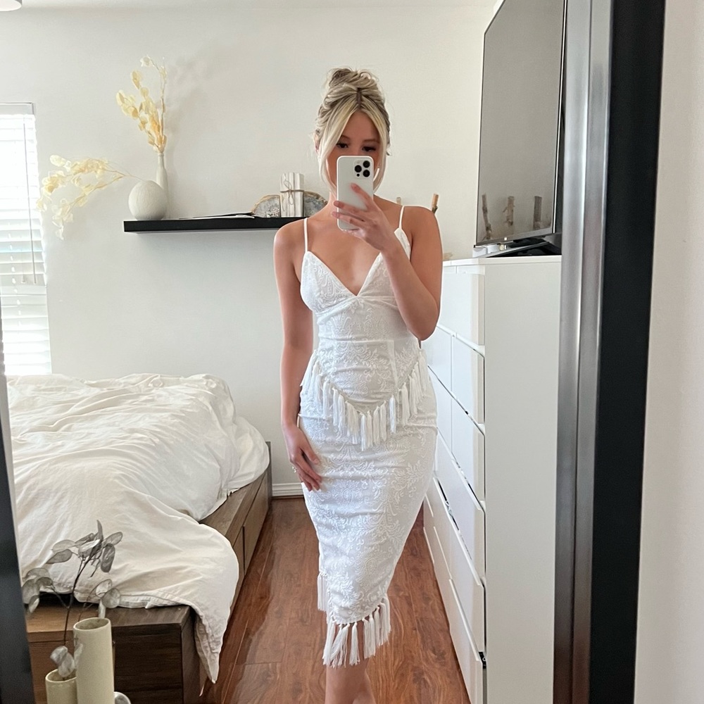 Pretty Little Thing - White Lace Tassel Midi Dress- SIZE US 2